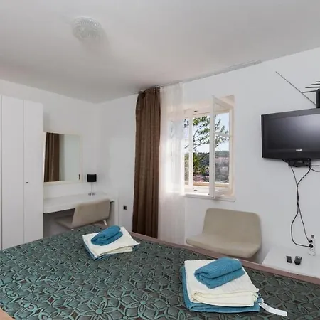 A&b Sunset - One Bedroom With Balcony And Sea View